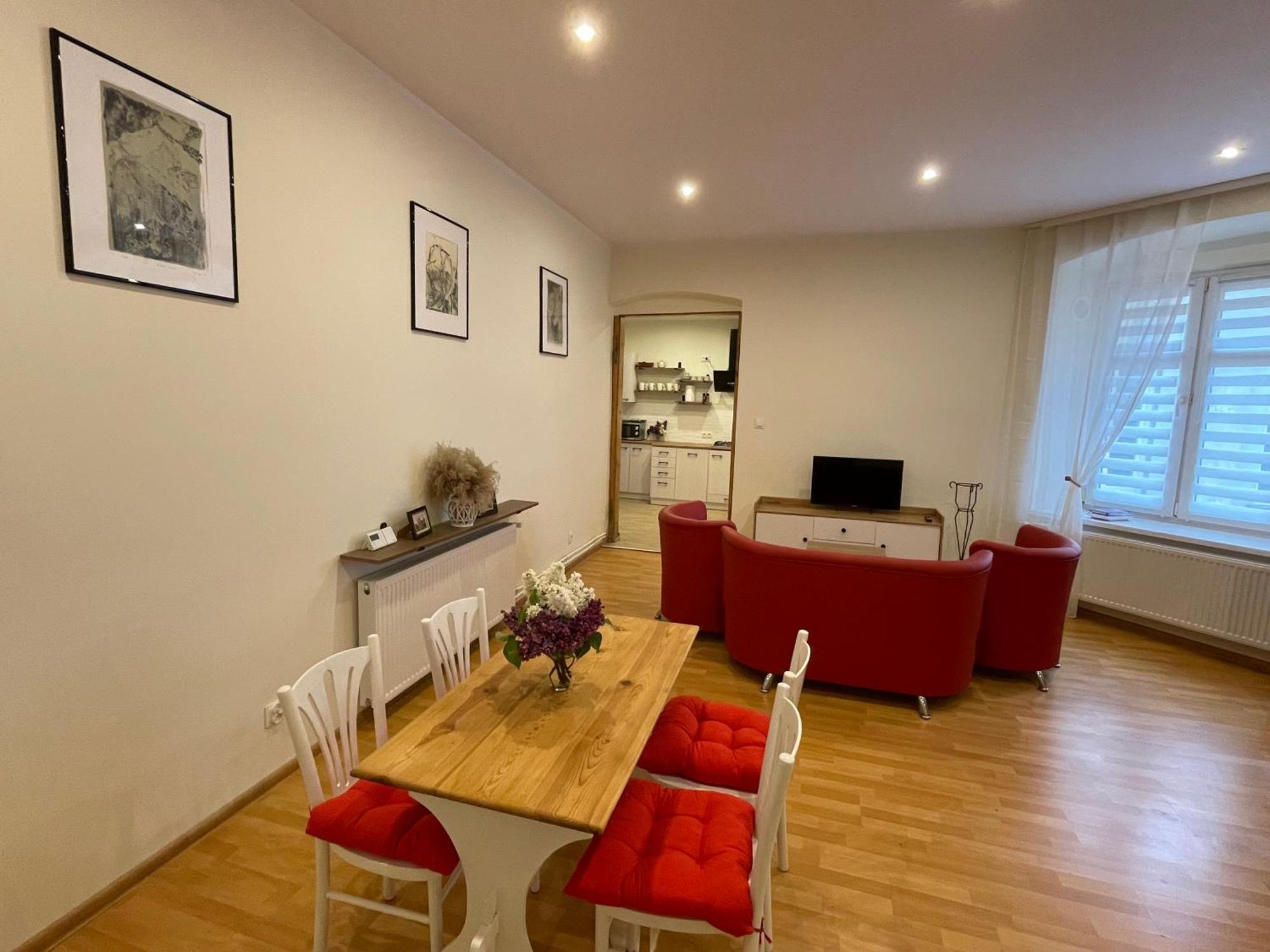 Apartamenty Przy Starym Miescie Ченстохова Екстер'єр фото